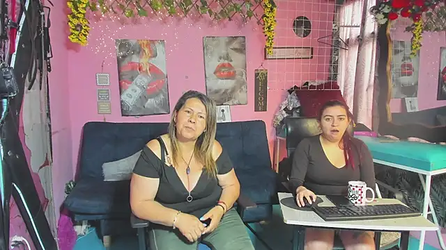 lesbiancuple webcam