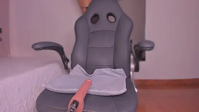 Emmily_Savage webcam