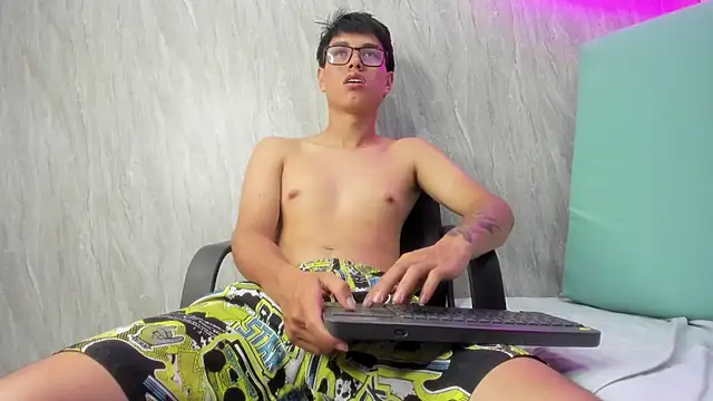 Dylanxscot webcam