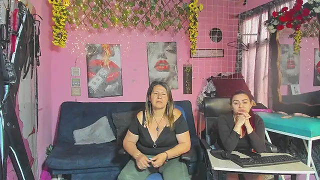 lesbiancuple webcam