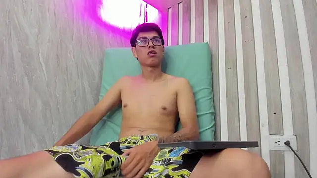 Dylanxscot webcam