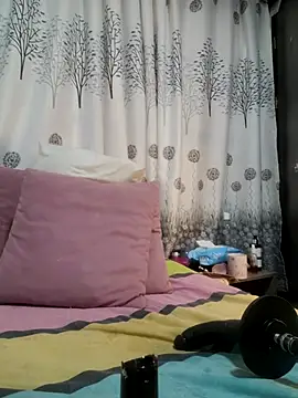 Scarlet_curly8a webcam