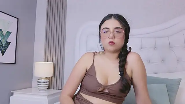 ScarlettPetrova webcam