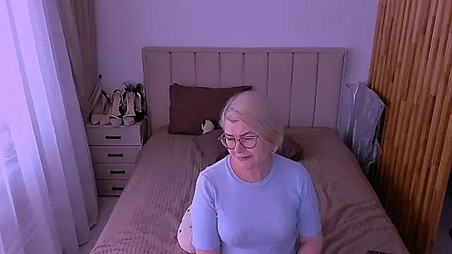 sabrinamacmarren webcam