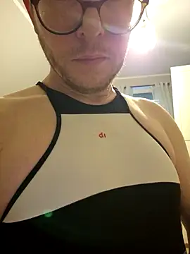 Kinkidani86 webcam