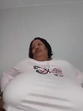 nancy111 (F milf) - Make me squit and cum on my toy