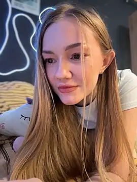 MilaMoone webcam