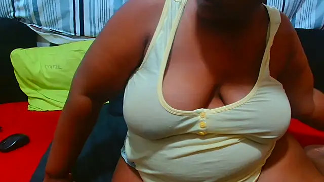 AfricanBigAssxx98 webcam
