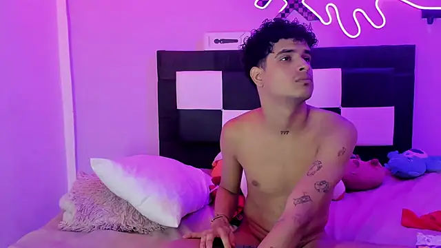 Lucky_boys__X webcam