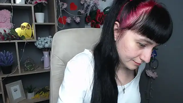 NinaFlawlees webcam