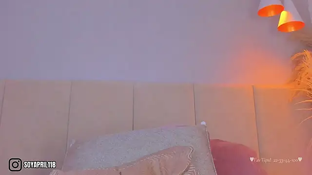 aprilebony_ webcam