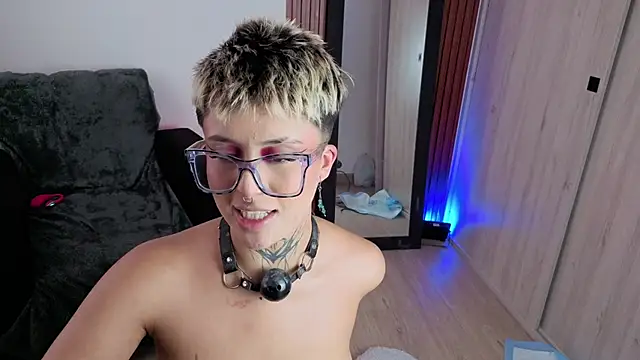 Rebeka-baker webcam