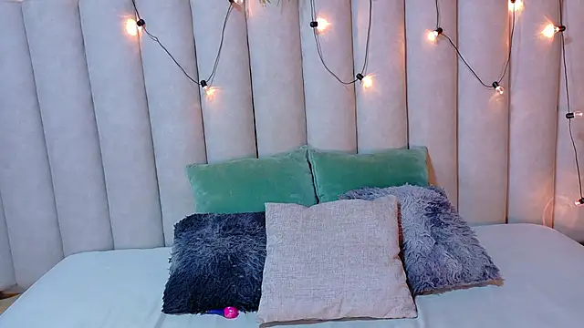 MyApril__ webcam
