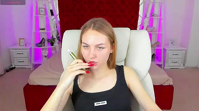 MilaAddams webcam