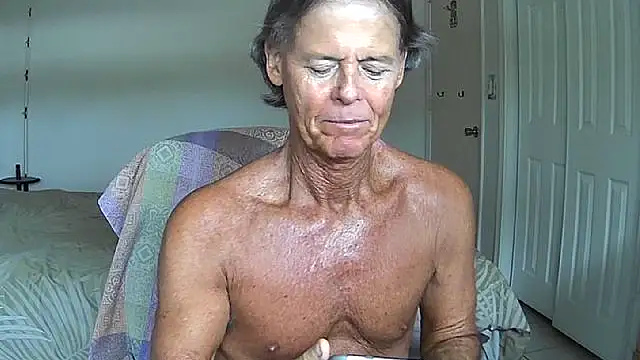 nakeedcowboi65 webcam