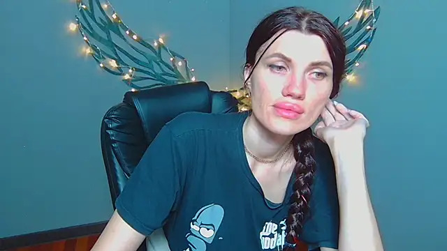 MilaLoona webcam
