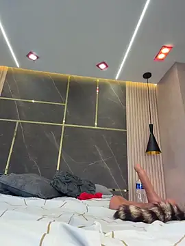 emily-Hornyy webcam