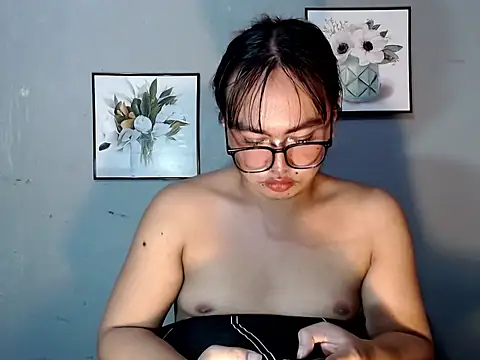Asianblk_barbiedoll webcam