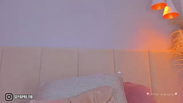 aprilebony_ webcam