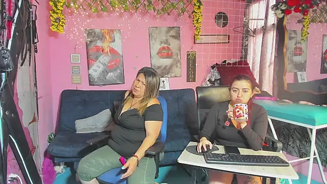 lesbiancuple webcam