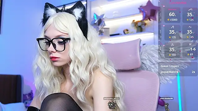 HolliWould_ webcam