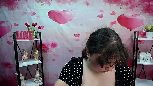 NeonilaLisova webcam