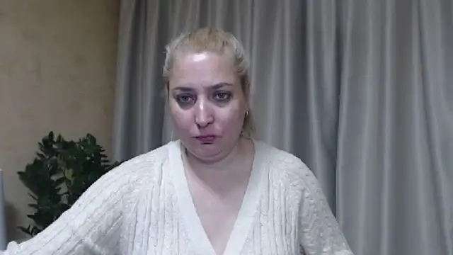 sweetpussy13 webcam