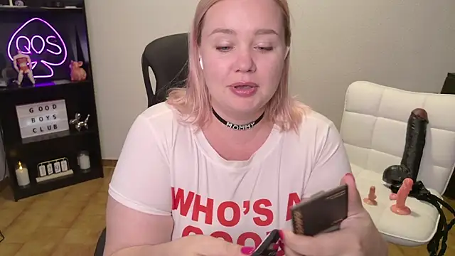 MargotGrey webcam