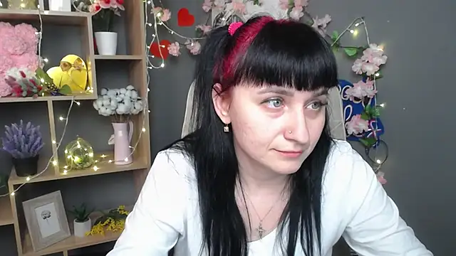 NinaFlawlees webcam