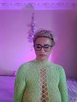LunaBlaise webcam
