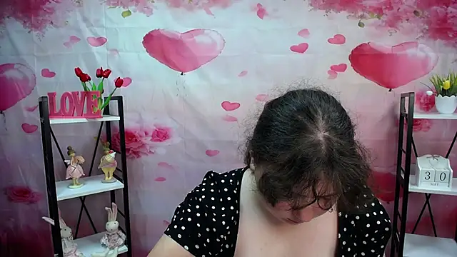 NeonilaLisova webcam
