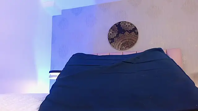 IsabelleDaza webcam