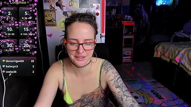 LisaFoxy_y webcam