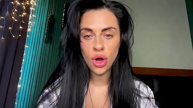 MariaValverdeee webcam