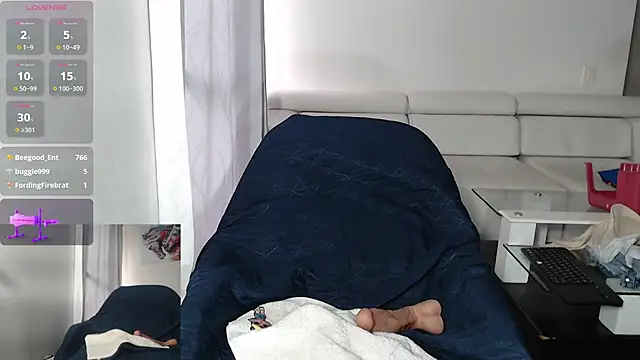 Tinymilf_ webcam