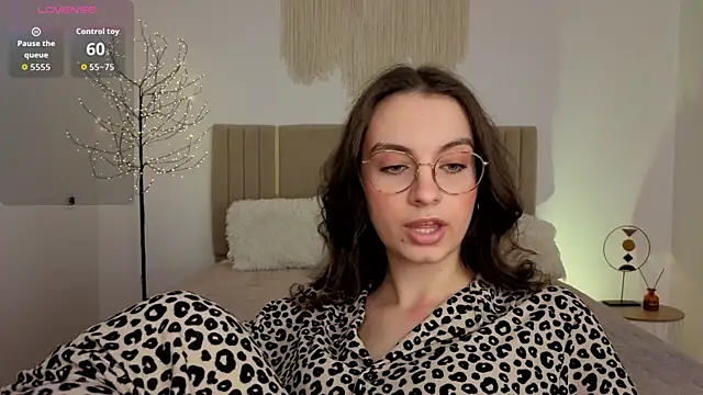 Real_cutie1 webcam
