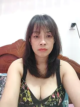 Baby-bigboobs2026 webcam