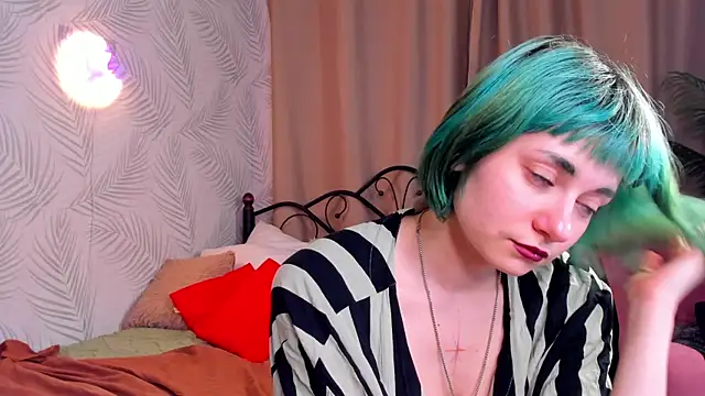 Scarle_Whisper webcam
