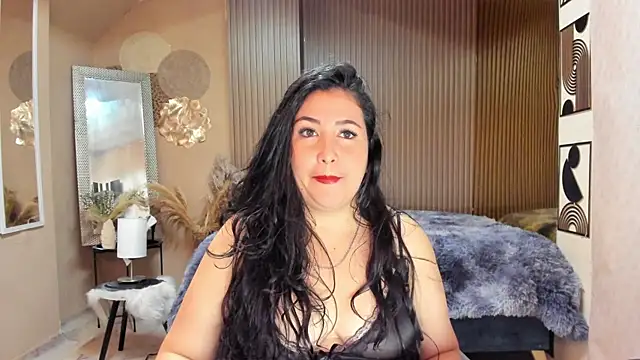BBWLuxuryMuse webcam