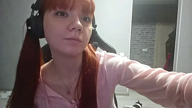 PureSanny webcam