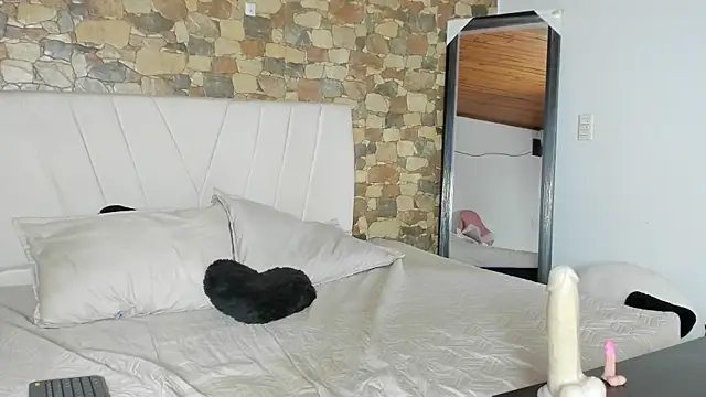 evaa-hall's room