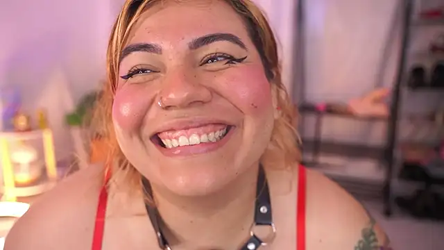 Samanta_Bigboos webcam