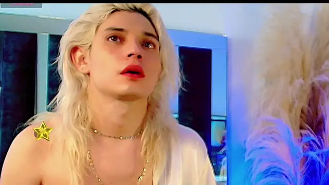 honey_skin webcam
