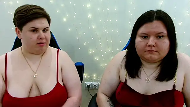 BeckyAndHellen webcam