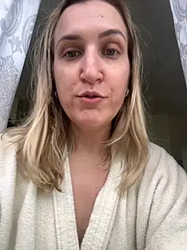 Bia_sexynovaes live cam