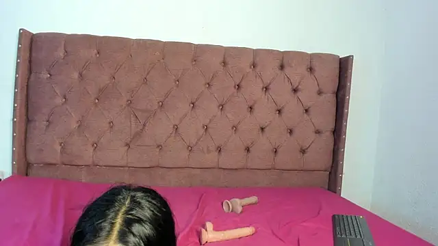 lau_hotfox webcam
