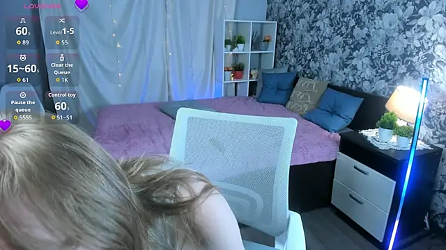 Laila_Blarr's room