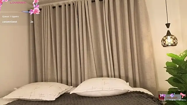 mia_castillovg webcam