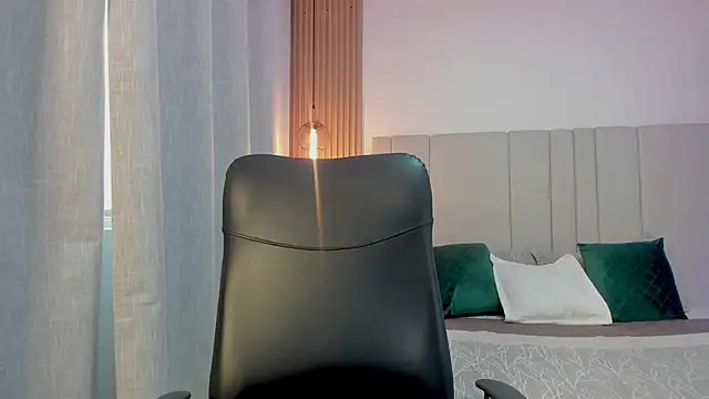Victoria_Rosee webcam