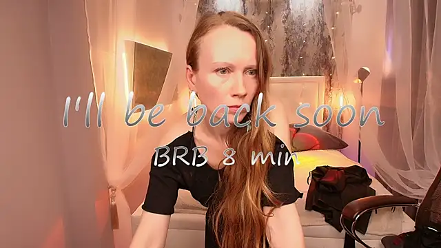 NicoleMiless webcam